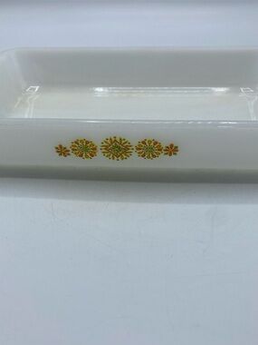 Glasbake Vintage Atomic Pinwheel Baking 10” Pan Made in USA Milk Glass 1.5” Deep